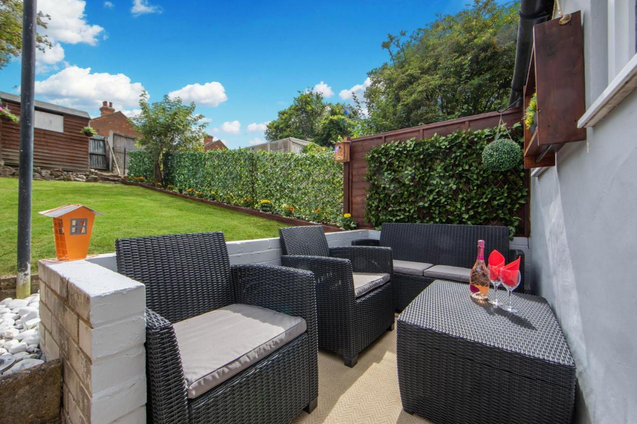 Cosy 3 Bedroom House - Private & Central - Ultra Wifi Canterbury Exterior photo