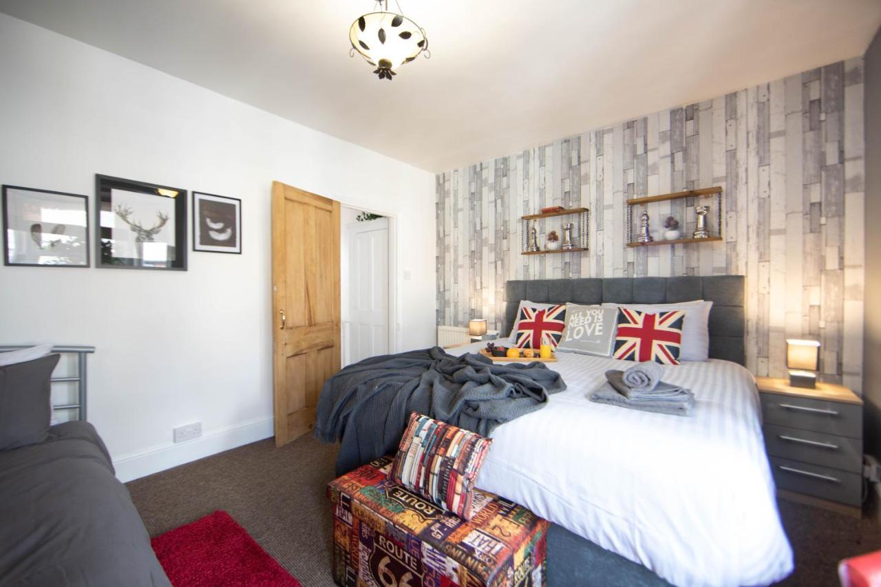 Cosy 3 Bedroom House - Private & Central - Ultra Wifi Canterbury Exterior photo